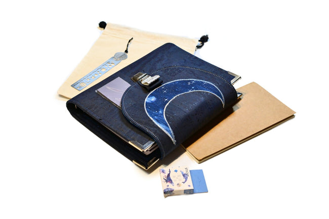 Organiseur A5 en liège bleu nuit Lune argent - Agenda 2025 - Shirley Chiche planner