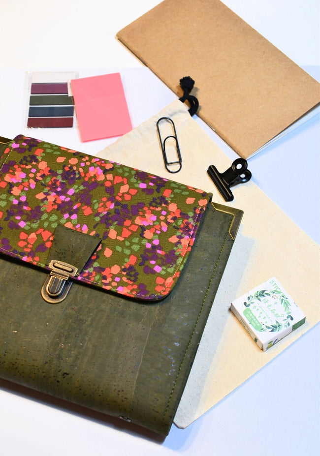 Organiseur A5 Magique 4 liège étincelles kaki - Pack agenda 2025 - Shirley Chiche planner