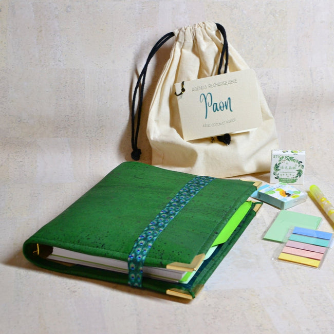 Organiseur A5 Paon sur liège vert vif - Pack agenda 2025 - Les jours souples