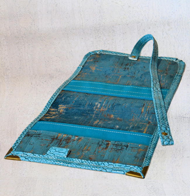 pochette pour carnet agenda et livre épais format A5 en simili cuir dragon bleu turquoise émeraude - Shirley Chiche Les jours souples