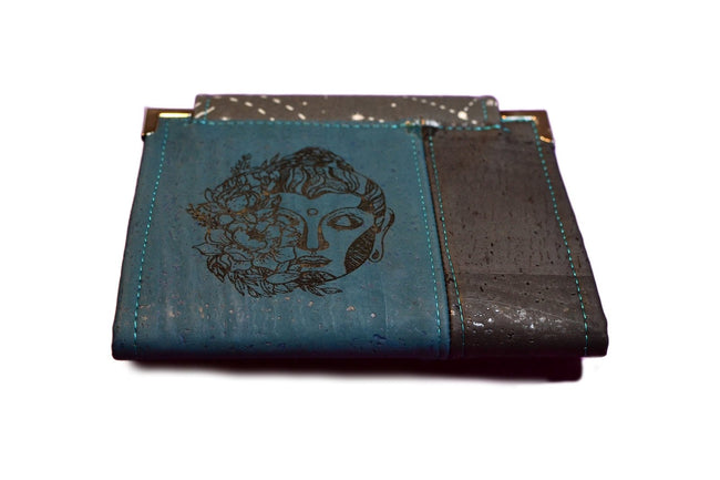 Etui pour passeport en liège bleu nuage nacré & constellation d'étoiles - Shirley Chiche planner