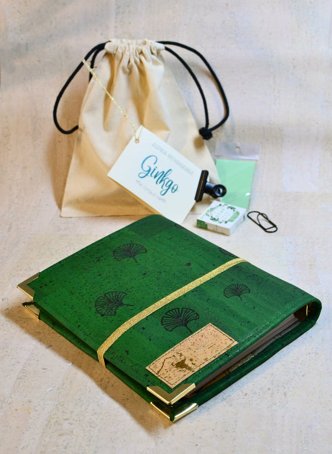 Ginkgo, l'organiseur A5 en liège artisanal vert tropique - Les jours souples