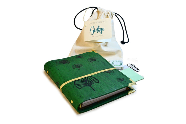 Ginkgo, l'organiseur A5 en liège artisanal vert tropique - Les jours souples