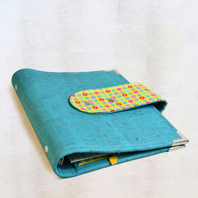 Organiseur A5 rechargeable en cuir de Liège bleu turquise et coton petit pan biles jaunes – agenda fait main 2026 émotionnel pour femme qui aime écrire, Agenda 2025 2026 "Accueillir" - Les jours souples