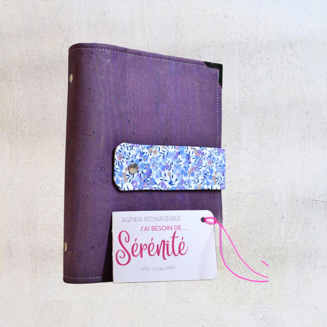 agenda rechargeable fait main pour femme, Organiseur A5 en liège violet et petites fleurs bleues avec poche zippée Les jours souples