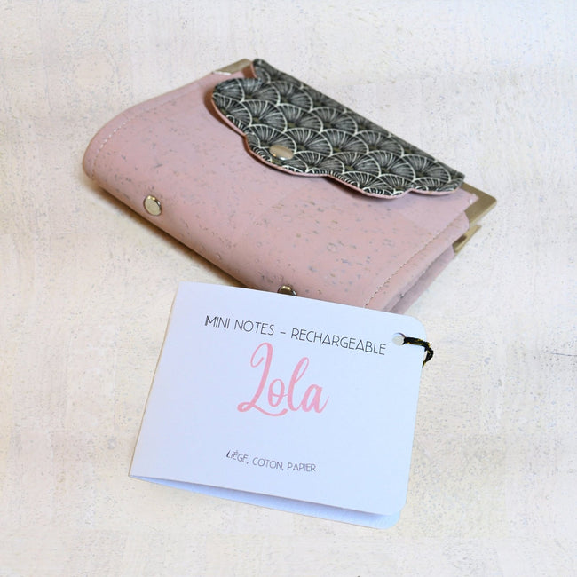 Mini planner rechargeable A7 en liège naturel rose nude. Organiseur de poche pour femme - Agenda de poche Les jours souples fait main pour femme