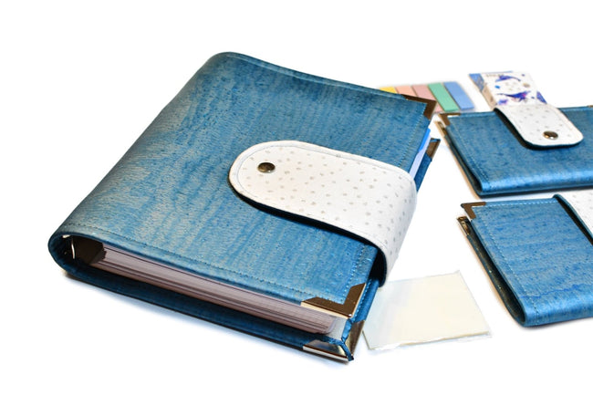 Organiseur A5 en liège bleu nacré et étoiles argent - Shirley Chiche planner