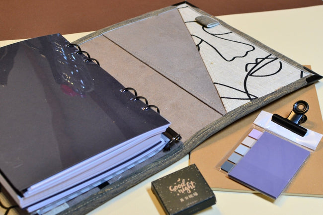 Organiseur A5 en liège Bois marbré et lignes - Agenda 2025 - Shirley Chiche planner