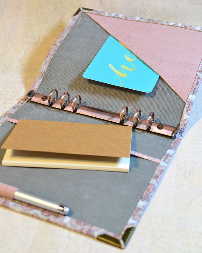 Organiseur en liège A5 Les Essentiels "Romance" - fiches de révision ou agenda - Les jours souples