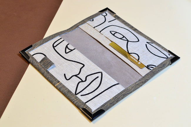 Porte chéquier en liège bois marbré & lignes visages - à graver - Shirley Chiche planner