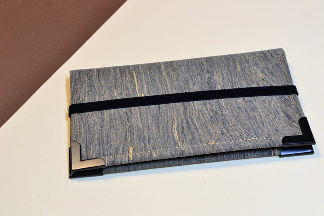 Porte chéquier en liège bois marbré & lignes visages - à graver - Shirley Chiche planner