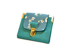 Portefeuille en liège turquoise – Élégance florale et artisanat unique - Shirley Chiche planner